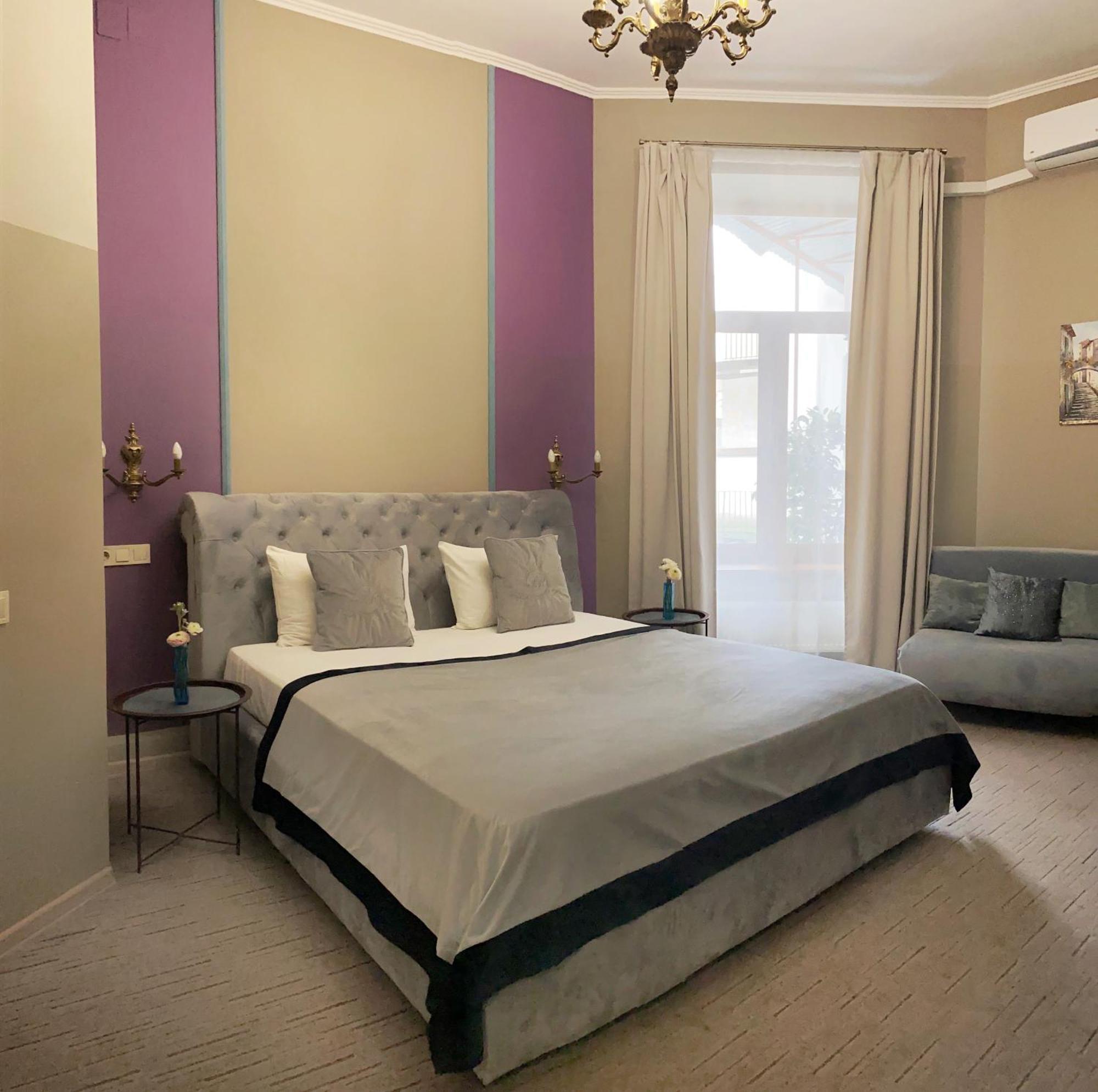 Family Residence Boutique Hotel Lviv Room photo